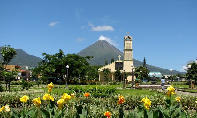 Visit Arenal Volcano Costa Rica - Guide for your Costa Rica Visit